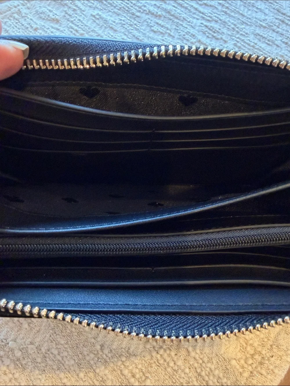 Kate Spade NY Ella Red Apple Toss Embroidered Black/Teed tone  Zip-Around Wallet
